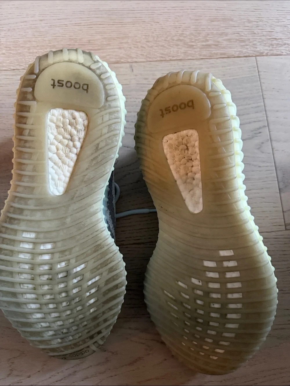 adidas Yeezy Boost 350 V2 Men’s Shoes - White/Grey
